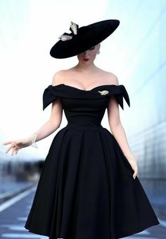 The Pretty Dress Company, Pretty Dresses Casual, Corset Training, Couture Hats, Simple Black Dress, Elegant Dresses Classy, Fancy Hats