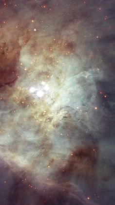 an image of some very pretty stars in the sky