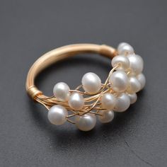 Beading Wire Jewelry, Handmade Beads Accessories, Elegant Handmade Round Bead Rings, Jewelry Accessories Handmade, Handmade Accessories Ideas, Handmade Pearl Jewelry, Natural Pearl Jewelry, Wire Jewelry Rings, Woman Jewelry