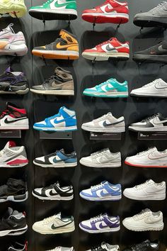 Dunks Jordans, Nike Shoes (men), Mens Lifestyle, Latest Shoes, Gift Ideas For Men, Red Shoes, Nike Dunks