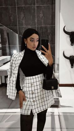 Sassy Business Outfits, Chic Court Outfits, Crop Sleeveless Sweater Outfit, Vintage Outfits 50s Black Women, Classy Urban Outfits, Elegant Outfit For Black Women, Bosslady Outfits Professional, Rich Aunt Outfit Ideas, Winter Work Outfit Black Women