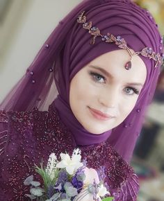 Bride In Hijab Wedding Styles, Turban Hijab Wedding Brides, Wedding Turban Hijab, Turkish Bridal Hijab Style, Hijabi Bride With Crown, Hijab Gown, Wedding Hijab Styles, Bridal Hijab Styles, Hijab Stile