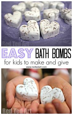 Bath Bomb Recipe - Gifts Kids Can Make! Homemade Bath Bombs are one of our favourite gifts to make and give for kids. This DIY Bath Bomb recipe is quick and easy and makes a great Christmas gift for mum, grandparents and teachers. Learn how to make Bath B Gifts Kids Can Make, Bath Bomb Recipe, Bombe Recipe, Cadeau Parents, Christmas Gifts For Mum, Christmas Crafts For Kids To Make