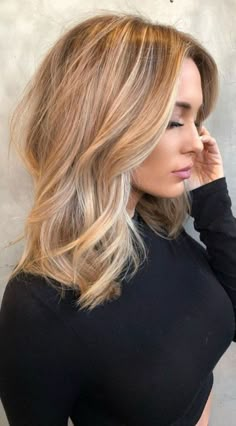 shoulder length haircut Haircuts 2022, Medium Length Haircuts, Beautiful Blonde Hair, Bangs Short, Shoulder Length Hair Cuts