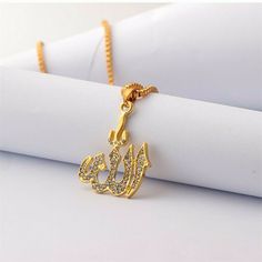 Fast shipping!! Free Shipping!! -Descriptions- Allah Pendant Necklaces With Rhinestone Gold Color Muslim Islam Necklace Arab Jewelry for Eid or any other occasions.  Theme:MuslimLength (inches):66cm Style:PendantLocket  Base Metal:Alloy Material:  Alloy + Crystal Pendant Size:  3.6*2.9cmColor:Gold, Silver Islam Necklace, Arab Jewelry, Allah Necklace, Allah Pendant, Chain Locket, Schmuck Gold, Locket Design, Islamic Jewelry, Jewelry Lookbook