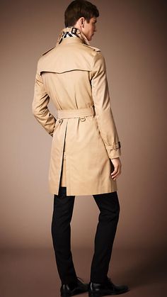 Burberry Trenchcoat, Coats Men, Mens Fashion Rugged, Invisible Man, British Outfits