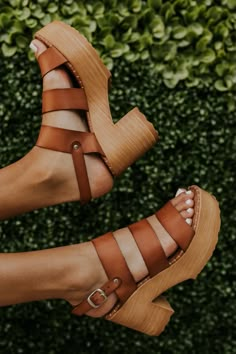 Strappy heel sandals - Women's spring shoes | ROOLEE Spring Clogs, Looks Hippie, Spring Shoes Women, Dr Shoes, Perfect Heels, Strappy Sandals Heels, Comfortable Heels, Sandals Women, Perfect Shoes