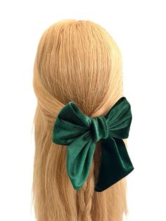 🖤 Elegant Green Velvet Hair Bow Clip 🎀 Embrace timeless sophistication with our handmade luxury velvet hair bow clip, a charming adornment that adds a touch of grace to any hairstyle. This hair accessory is crafted with love and attention to detail, making it a perfect choice for those who appreciate unique, one-of-a-kind pieces. 🌟 Key Features: ✨ Handmade with care and precision ✨ Luxurious velvet for a classic and chic look ✨ Measurements Approx 16cm/6.25" long and 16cm/6.25" wide. ✨ Short Velvet Hair Bow, Pom Pom Headband, Dark Green Velvet, Wedding Barrettes, Bow Barrette, Hair Bow Clip, Ear Warmer Headband, Claw Hair Clips, Velvet Hair