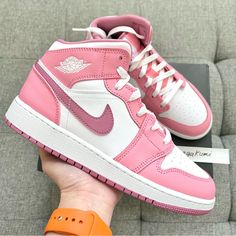 Nike Air Jordan 1 Retro Mid Pastel Pink White Shoes New Release + Best Seller These Shoes Come With Youth’s Size 4 Youth = Women’s 5.5 (Last) 4.5 Youth = Women’s 6 (Last) 5 Youth = Women’s 6.5 (Last) 5.5 Youth = Women’s 7 (Last) 6 Youth = Women’s 7.5 (Last) 6.5 Youth = Women’s 8 (Last) 7 Youth = Women’s 8.5 (Last) Check Out With Youth’s Size Only !!! Brand New With Original Box Sweet Colorway Ship Same Or Next Day All Sales Final. 100% Authentic #Nike #Jordan1 #Sneaker Pink Air Jordans, Purple Basket, Air Jordan 1 Retro Mid, Jordan 1 Retro Mid, Pink Jordans, Jordans Girls, Preppy Shoes, Pretty Shoes Sneakers, Nike Air Jordan 1 Retro