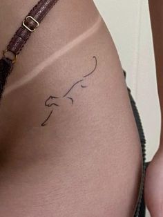 Sultry Tattoos For Women, Tattoo Ideas Detailed, Lower Back Minimalist Tattoo, Hip Tattoos Women Small Meaningful, Solitary Tatoos, Womanhood Tattoo Ideas, Places To Get Tattoos Hidden, Simplistic Tattoo Designs, Lower Hip Tattoos Women