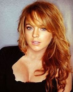 famous redheads - Google Search Long Red Hair With Bangs, Redhead Highlights, Red Hair Celebrities, Subtle Blonde, Bangs Color, Highlights Red, Hair Colour For Green Eyes, Red Hair With Blonde Highlights, Blonde Lowlights