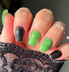 Black Nails With Neon Green, Black Nails With Neon, Black And Green Nails, Character Nails, Negative Space Nail Art, Black Nails With Glitter, Neon Green Nails, Negative Space Nails, Space Nails