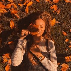 #autumn #autumnvibes #autumnleaves #autumnphotography #autumnmood #autumnfashion #sweaterweather #autumnaesthetic #fallaesthetic #fallvibes #autumnwinter #autumndecor #fallfashion #fall2022 #autumn2022 #nature #adventure #landscape #outdoors #mood #cozy #cozyhome #cozyaethetic #hygge #hyggeautumn #cozyvibes #pumpkin #pumpkinspice #warmandcozy #cozyroom #cozyhome #cozystreetweat #cozyplace #cozyliving #simplicity #minimalist #hyggehome #hyggelig #autumninspo #aesthetic #aesthetics #september Fall Senior Photos, Cute Senior Pictures, Senior Pic Inspo, Senior Photoshoot Poses, Unique Senior Pictures, Fall Photo Shoot, Senior Photography Poses