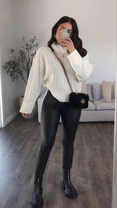 Look Legging, Chique Outfits, Cold Outfits, Black Leather Pants, Elegante Casual, Causual Outfits, Winter Trends, Looks Chic