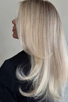 15 Lowlights for Blonde Hair - hairaide.com Lowlights For Grey Hair, Low Lights Blonde Hair, Blond Lowlights, Lowlights For Blonde Hair, Lowlights For Blonde, Blonde Glamour, Bleached Blonde Hair, Bleached Blonde, Blonde Lowlights