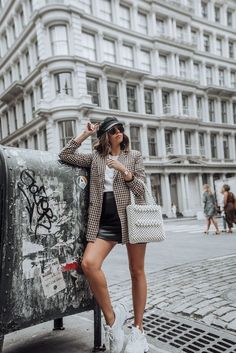 NYFW Check print |Check Blazer | H&M Skirt | Beaded Handbag | Lo Fi Sneaker #streetstyle #ootd #asos #checkprint Blogger Photoshoot, Look Books, Check Blazer, Slim Blazer, Minimalist Vintage, Lo Fi, Classy Fashion, Checked Blazer, Beaded Handbag