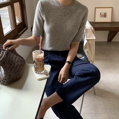 Fashion Vibes, Rosie Huntington, Wardrobe Outfits, When I Grow Up, 가을 패션, Mode Fashion, Minimalist Fashion, Autumn Winter Fashion, Capsule Wardrobe