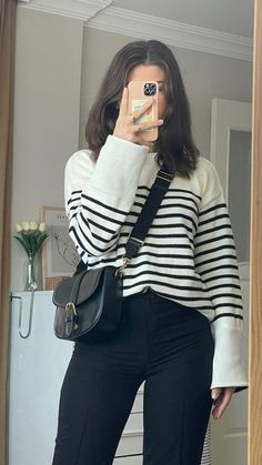 Casual Chic Outfits, Cafe Aesthetic, Outfit Work, Outfit Street, Casual College Outfits, Winter Fashion Outfits Casual, Hacks Clothes, Everyday Fashion Outfits