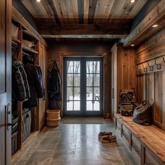 King Ranch Home Decor, Cabin Entrance Ideas, Western Front Entryway, Western Foyer Entryway, Mountain House Mudroom, Entry From Garage To House, Mountain Home Entryway, Lodge Front Door, Mudroom Exterior