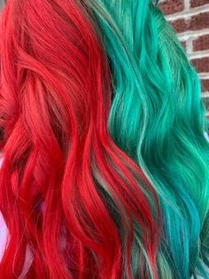 Red And Turquoise Hair, Red And Green Hair Split, Red Green Hair, Pokemon Core, Turquoise Hair Color, Weird Haircuts, Edgy Hair Color