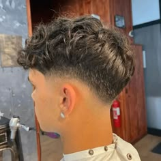 Mid Fade Hairstyle, Best Haircut For Men, Low Fade Curly Hair, Eddie Preciado, Hairstyle For Boys, Men With Thick Hair, Boys Haircuts Curly Hair, Curly Fade