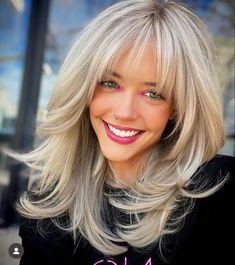 Blonde Butterfly Haircut, Gorgeous Haircuts, Blond Hairstyles, Curled Ends, Butterfly Haircut, Butterfly Cut, Hairstyles For Layered Hair, Medium Blonde, Blonde Hair Inspiration