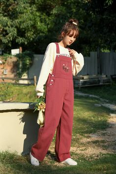 Classic high waisted overalls with a loose boyfriend fit and straight legs. Ditsy wildflower embroidered bib with side pockets and back pockets. Cut open button holes with scissors S: 31.5" waist, 37" hips, 12" rise, 24" thighs, 25" inseamM: 33" waist, 38.5" hips, 12" rise, 25" thighs, 25" inseamL: 34.5" waist, 40" hips, 12" rise, 26" thighs, 25" inseam How to attach buckles:Slide the rectangular buckle on first, followed by the T-shaped buckle. Overall straps will hold on its own as such or you Spring Embroidered Cotton Overalls, Casual Embroidered Cotton Overalls, Casual Cotton Embroidered Overalls, Straight Leg Cotton Overalls For Fall, Embroidery On Overalls, Gardening Overalls, High Waisted Overalls, Embroidered Overalls, Button Holes