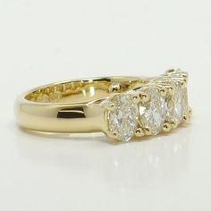 three stone diamond ring setting in yellow gold