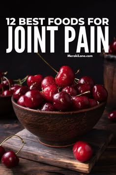 24 Best and Worst Foods for Joint Pain and Inflammation | Arthritis, injury, overuse, age, and certain autoimmune disorders can all cause joint pain, decreasing your mobility and quality of life. The good news is that your nutrition can significantly alleviate your discomfort -- the trick is to know what you should eat, and what you should avoid. Click for a list of anti-inflammatory super foods to load up on, and the ones you should avoid at all costs to manage pain and improve movement. Foods That Heal Inflammation, Foods For Joints, What Foods Cause Inflammation, Food Arthritic, Inflammation Causing Foods, Foods To Eat When You Have A Headache, Anti Arthritic Foods, Food For Joints, Antiflamatory Diet