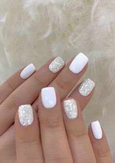 Simple Gel Nail Designs White, Cute Nail Ideas For Graduation, White And Silver Manicure, Ivory Sparkle Nails, White Nail Art Designs Glitter, White Short Glitter Nails, White With Glitter Acrylic Nails, Dip Nail Ideas Round, Silvery White Nails