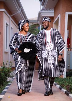 Couples African Outfits, African Men Clothing, African Suit, Traditional Wedding Attire, Engagement Dress, African Head Wraps, Aso Oke