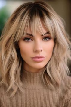 Discover the Latest Medium Hair Trends for 2024 – Chic Styles & Cuts Medium Length Blonde Hair With Bangs, Sienna Miller Hair, Hair Trends 2024, Fine Hair Bangs, Medium Haircuts With Bangs, Shoulder Length Hair With Bangs, Layered Haircuts Shoulder Length, Shoulder Length Blonde, Medium Length Blonde