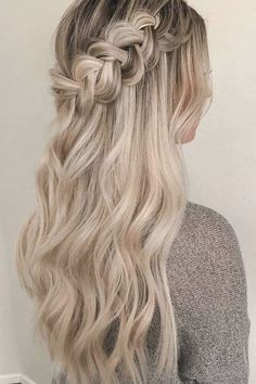 Bridemaids Hairstyles, Bridesmaid Hair Long, Bridesmaids Hair, Fotografi Vintage, Wedding Hair Makeup, Bridesmaid Hairstyles, Hair Crush, Long Blonde, Half Up Hair