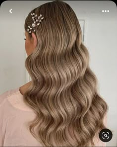 Bridal Hair Down, Flowers In Her Hair, Prom Hairstyles For Long Hair, Hair Homecoming, Glam Hair, Homecoming Hair, One Step Closer, Wedding Hair Inspiration, Wedding Hair Down