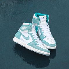 Jordan 1 Retro High Turbo Green, Turbo Green, All Nike Shoes, Nike Shoes Jordans, Shoes Sneakers Nike