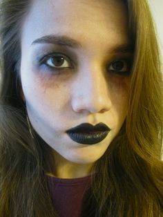 Diy Zombie Makeup Tutorial, Makeup Horor, Easy Zombie Makeup, Zombie Makeup Diy, Zombie Makeup Easy, Zombie Make Up, Zombie Makeup Tutorials, Zombie Halloween Makeup