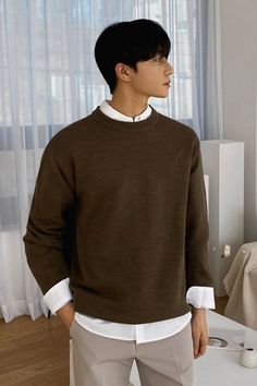 Korean Fashion Men Formal Style, Korean Boy Fashion, Korean Men Outfit, Crewneck Outfit Men, Layering Sweatshirts, Korean Outfits Men, Korean Men Fashion, Aesthetic Mens, Male Dress