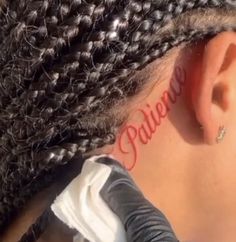 Boyfriend Name Tattoos For Women, Boyfriend Tattoo Ideas Names, Baddie Tatoos, Cute Name Tattoos, Pretty Face Tattoos, Girly Sleeve Tattoo, Back Ear Tattoo, Boyfriend Name Tattoos, Tattoos Feather