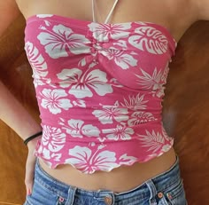 Tropical Barbie Aesthetic, Hawaii 2000s Aesthetic, Summer Gyaru Aesthetic, Tropical 2000s Outfits, Aquamarine Aesthetic Outfit, Tropicalcore Aesthetic Outfits, Beachy Y2k Aesthetic, Malibu Barbie Outfit Ideas, Beach Outfits Y2k