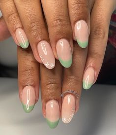 Short Sage Green French Tip Nails, Pastel Green Nails Aesthetic, Bridesmaid Nails For Sage Green Dress, Short Nails Sage Green, Sage Green And White Nails, Sage Green French Tips, Sage Green French Tip Nails, French Tip Green, Green Nail Inspiration