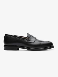 Men's leather loafers handmade in Spain

Leather loafers are timeless, slip-on shoes known for their comfort and effortless style. Loafers have a sleek, minimal design that makes them easy to wear. The leather construction provides durability and a refined finish, making them suitable for everything from business casual outfits to laid-back weekend wear. Versatile and stylish, leather loafers are a wardrobe staple for men. 
Material: 
Upper: Calf Leather 
Lining: Calf Leather 
Outsole: Rubber 
G Neutral Polish, Mens Leather Loafers, Style Loafers, Black Leather Loafers, Shoe Tree, Men's Loafers, Clean Shoes, Weekend Wear, Business Casual Outfits