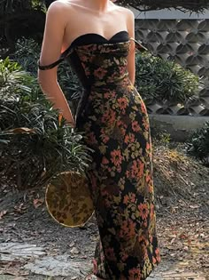 Floral Printed Strap Maxi Dress For Women Get ready to turn heads in our Floral Printed - Golden Atelier Dorothy Dandridge, Mode Zara, Spaghetti Strap Maxi Dress, Suspender Dress, Looks Chic, Mode Inspo, Mode Inspiration, Instagram Foto, Strap Dress