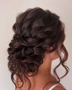 Romantic Curled Bun Updo Messy Hair Updo, Formal Hairstyles For Long Hair, Long Hair Updo, Formal Hairstyles, Wedding Hair And Makeup, Bride Hairstyles, Perfect Hair, Bridesmaid Hair