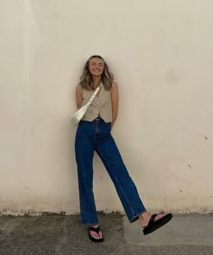 Chloe Hayward, Waistcoat Outfit, Jeans Outfit Summer, Zoe Kravitz, Summer Work Outfits, Jane Birkin, Look Casual