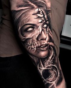 Half Skull Face Tattoo, Half Skull Face, Skull Face Tattoo, Traditional Chicano Tattoos, Girl Portrait Tattoo, Art Chicano, Girl Arm Tattoos, Half Skull