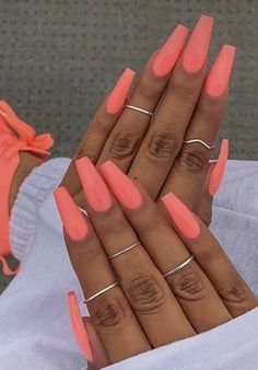 Coral Acrylic Nails, Bright Coral Nails, Coral Nails With Design, Nails Coral, Pink Nail Art Designs, Neon Acrylic Nails, Peach Nails, Coral Nails, Pink Nail Art