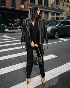 15+ Winter Going Out Outfits That Are Chic & Toasty for 2024 Statement Coat, Party Fits, Long Wool Coat, Aviator Jackets, 40s Fashion