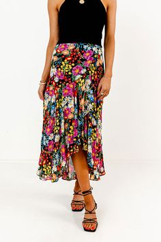 There is no better piece to make an outfit with than our pretty black 'Only Sunshine' skirt featuring lightweight breezy material patterned with a colorful floral print, a high waistline, and a relaxed silhouette that falls into a high/low tulip hemline! Measurements XS : Hip 34", Length 37", Waist 25". S : Hip 36", Length 37", Waist 27". M : Hip 38", Length 37.5", Waist 29". L : Hip 40", Length 37.5", Waist 31". Make An Outfit, Floral Skirt, High & Low, High Low, Floral Print, Floral Prints, Luxury Fashion, Skirt, Floral