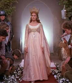 Princess Bride Buttercup, Princess Bride Costume, Princess Buttercup, Movie Dresses, Princess Bride Wedding, Princess Bride Dress, Medieval Costumes, Bride Costume, The Princess Bride