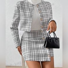 New Never Worn Skirt & Jacket Set Size M(6) Asymmetrical Skirt Outfit, White Tweed Skirt, Rok Outfit, Tweed Set, Blazer And Skirt Set, Chique Outfits, Rock Outfit, Skirt Suit Set, Fashionista Clothes